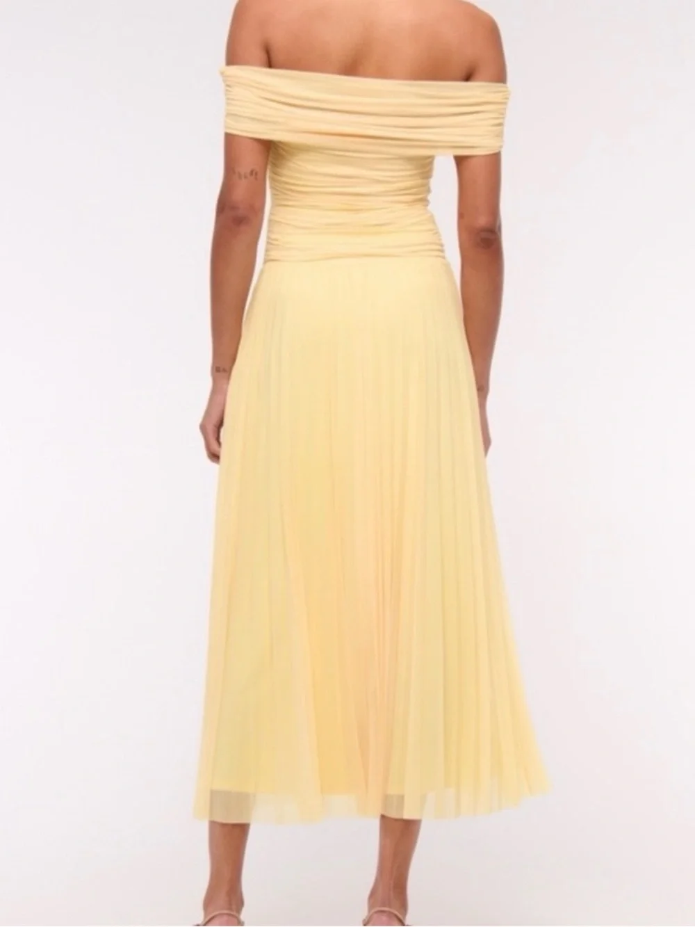 Abercrombie & Fitch Soft Yellow Off-Shoulder Maxi Dress